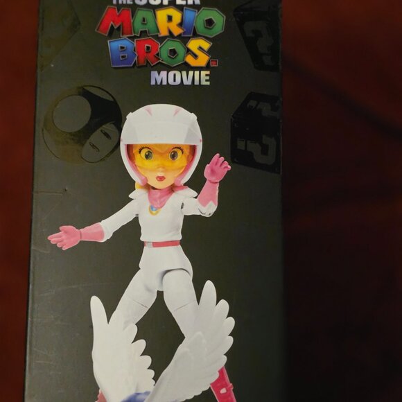 Super Mario Brothers Bros Movie 5” Peach Action Figure Toy NINTENDO NEW - Picture 3 of 4